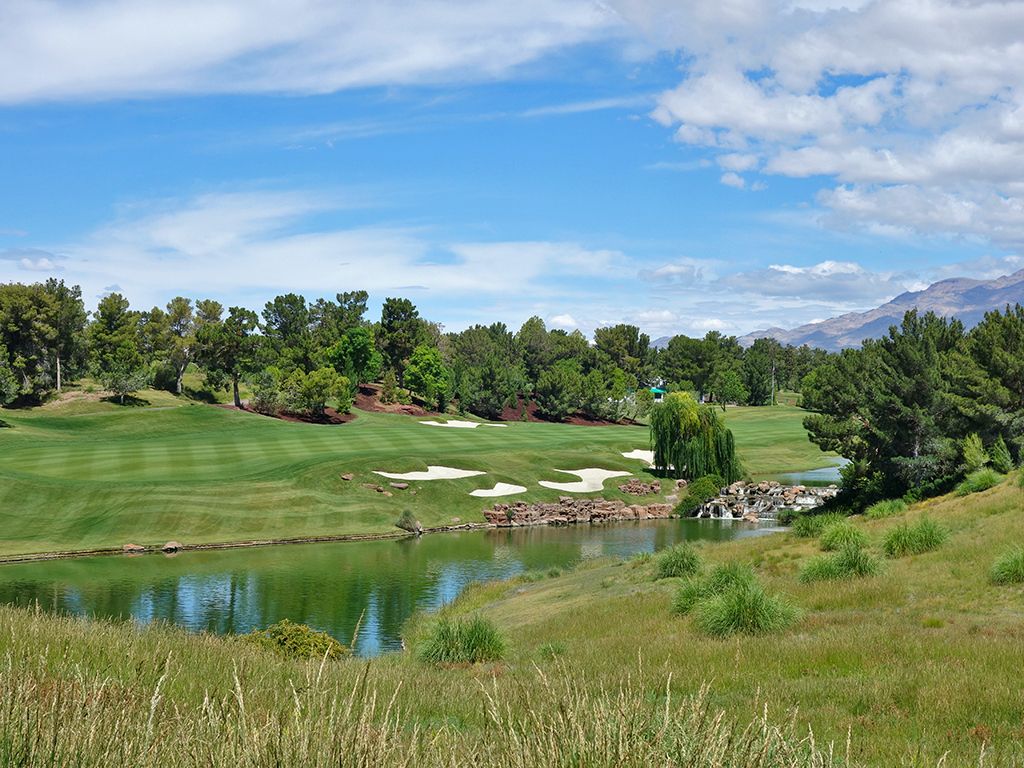 18th Hole at Shadow Creek Golf Club (529 Yard Par 5)